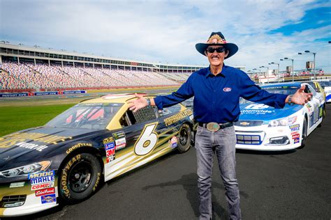 richard petty driving experience top speed